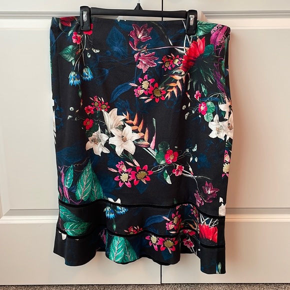 Carlisle New York Multicolored Floral Pencil Skirt Size 16 - Picture 1 of 9
